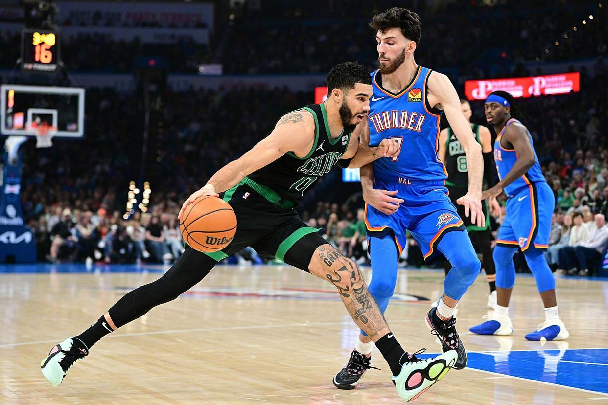 九游体育下载-德罗巴焦点对战，塔图姆与80激战快船分钟，比赛局势复杂胜负难料！赛场气氛高涨的简单介绍