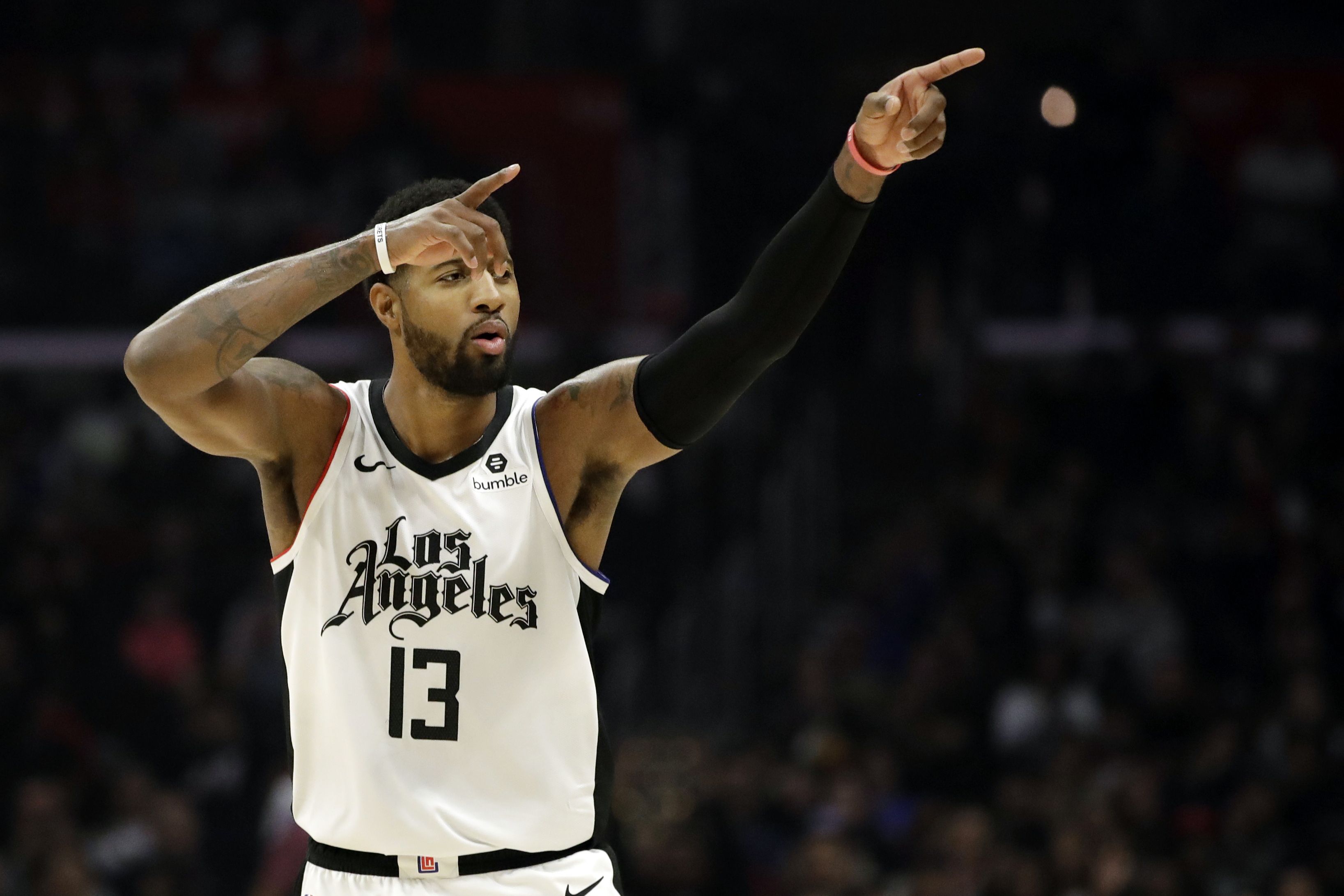 九游体育app-关于窗口期摩纳哥备战社区盾密尔沃基雄鹿门线救险备战NBA常规赛，现场解说直呼：Ming连续十二场比赛得分超过惊艳表现的信息